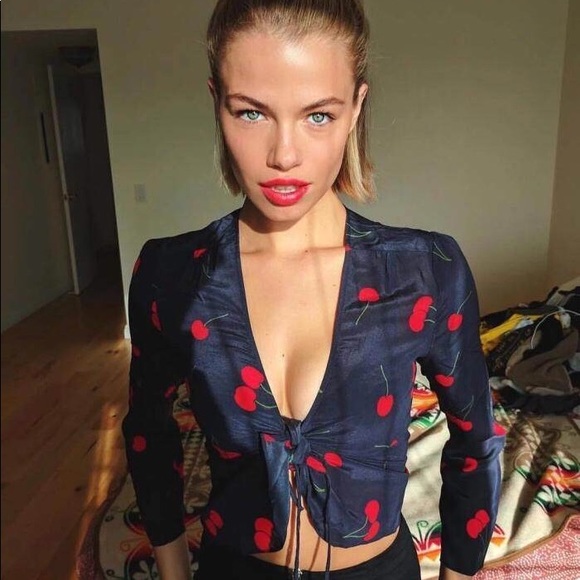 SALE summer floral open top - Picture 2 of 6